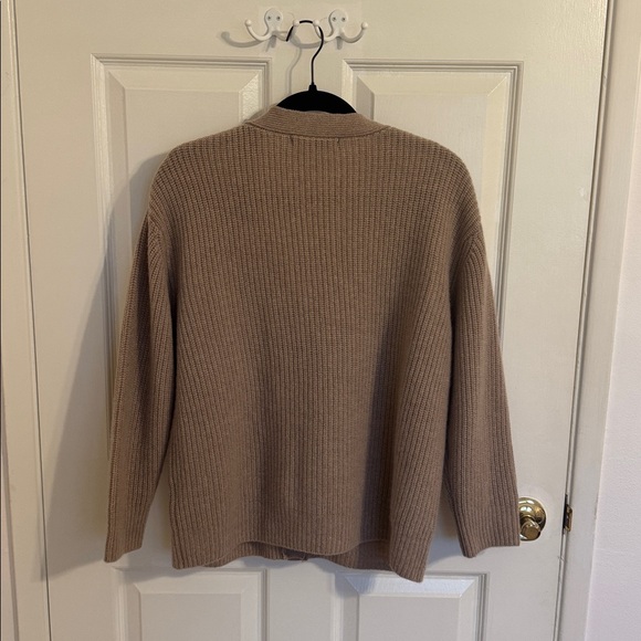 NWOT Quince cashmere cardigan size small. Oatmeal color. - Picture 4 of 4